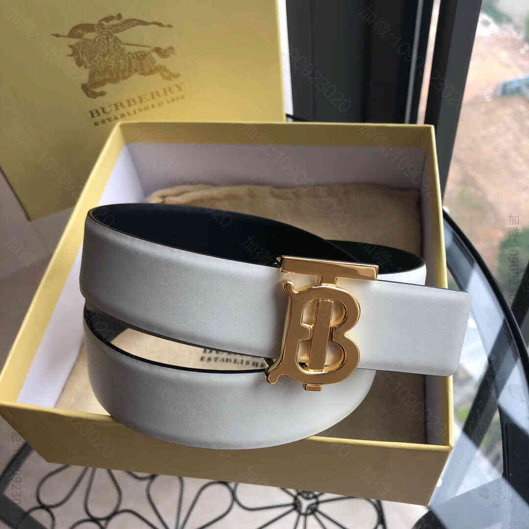 Burberry博柏利 女士30mmTB扣双面用头层牛皮腰带