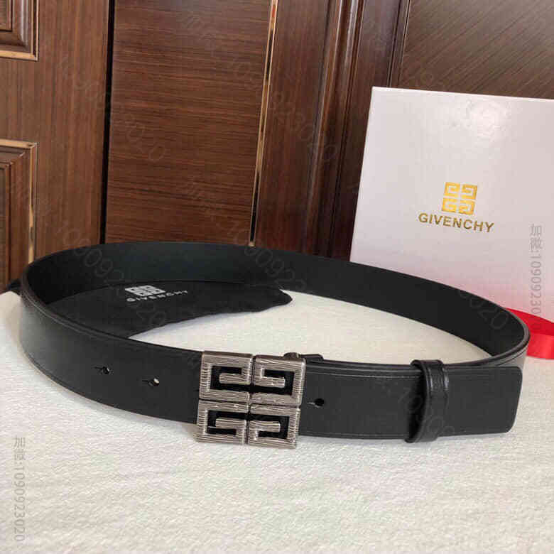 GIVENCHY纪梵希标志牌扣环腰带标志性的4个G字母3.5腰带