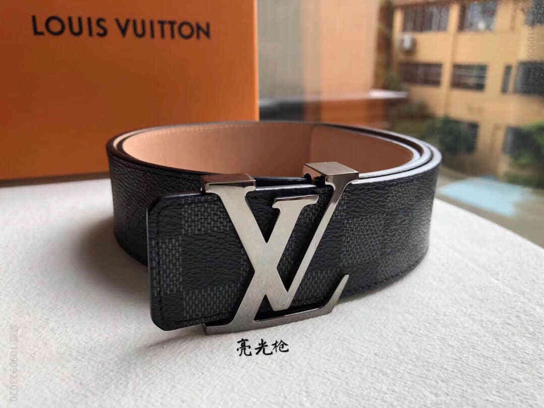 LV路易威登 标志性字母金属扣搭配经典棋盘格/老花腰带