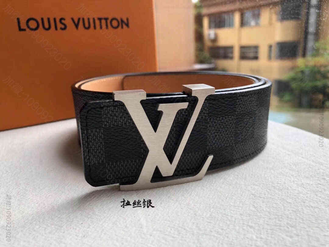 LV路易威登 标志性字母金属扣搭配经典棋盘格/老花腰带