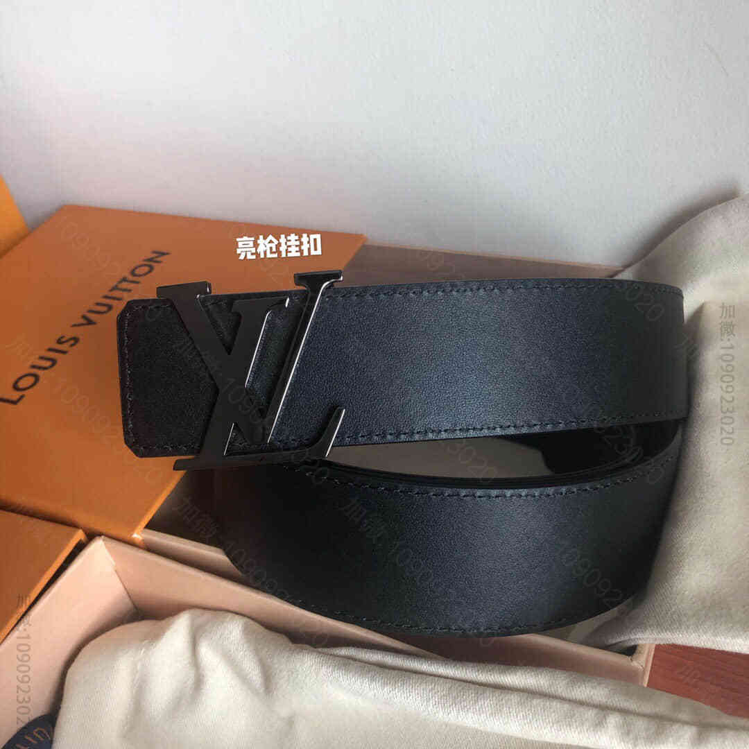 路易威登标志性LV Initiales腰带