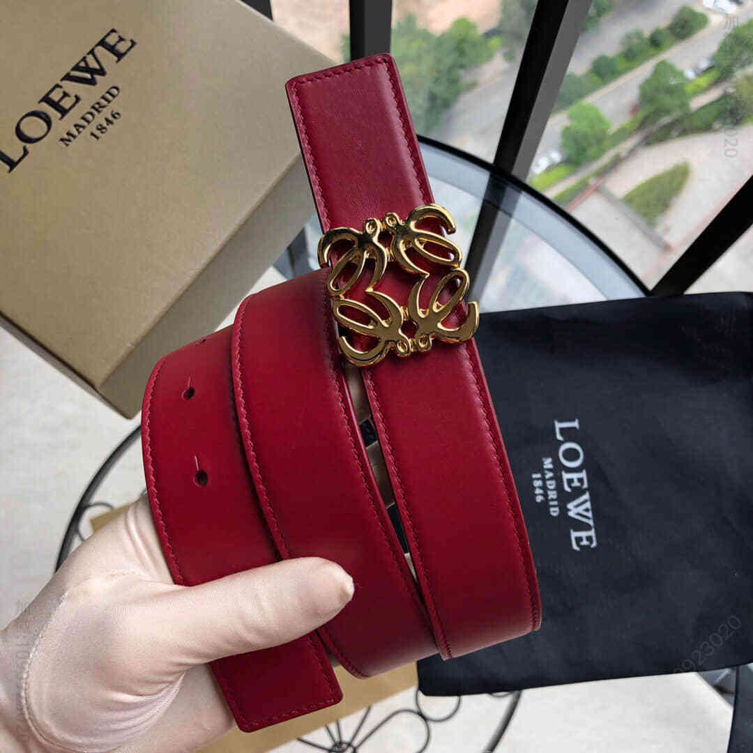 LOEWE罗意威女士3.2cm搭配品牌标识金属挂扣双面外用腰带