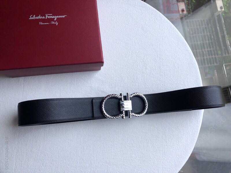 SalvatoreFerragamo菲拉格慕头层牛皮十字纹理男士3.8cm双圈挂扣腰带