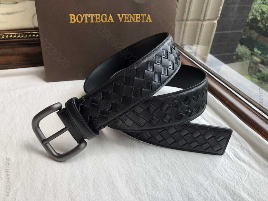 BOTTEGAVENETA葆碟家牛皮精仿鳄鱼皮编织工艺结合复古针式扣头男士腰...