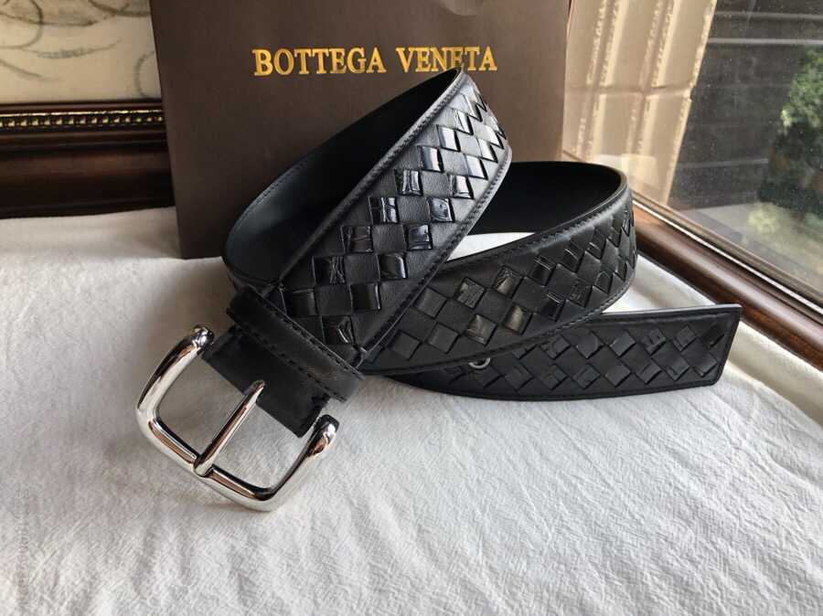 BOTTEGAVENETA葆碟家牛皮精仿鳄鱼皮编织工艺结合复古针式扣头男士腰带宽度38mm