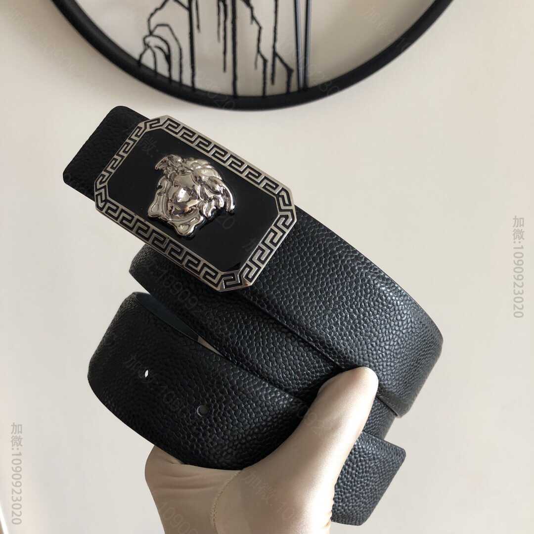 范思哲(Versace)头层牛皮珍珠纹理，精钢美杜莎树脂金属夹扣男士3.8腰...