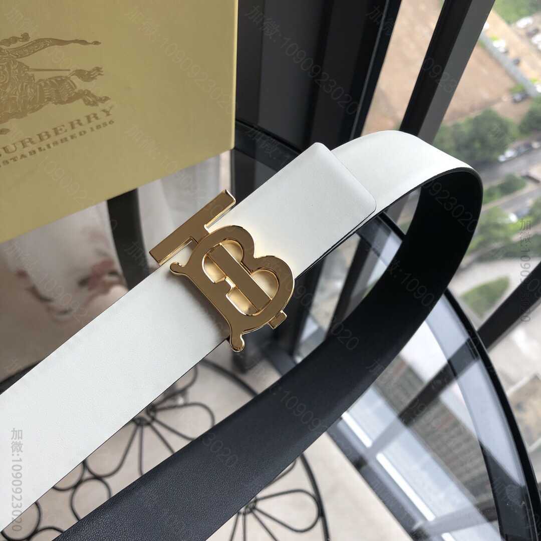 Burberry博柏利女士30mmTB扣双面用头层牛皮腰带