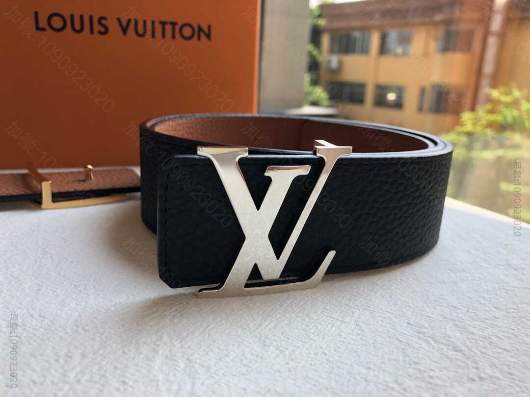 LOUIS VUITTON路易威登专柜挂扣款双面荔枝腰带