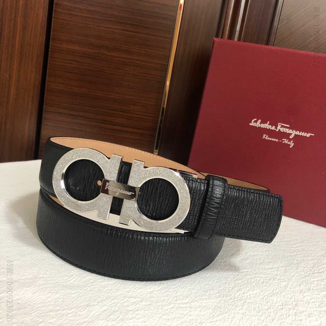 SalvatoreFerragamo菲拉格慕男士3.5cm精钢滚砂金属夹扣，头层牛皮磨砂内里腰带