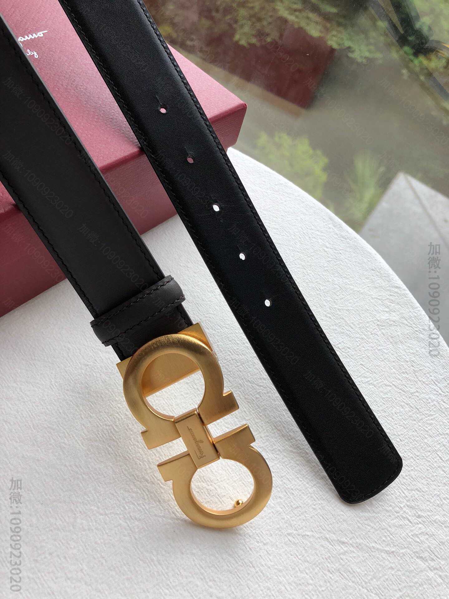 SalvatoreFerragamo菲拉格慕男士Gancio金属扣进口牛皮腰...