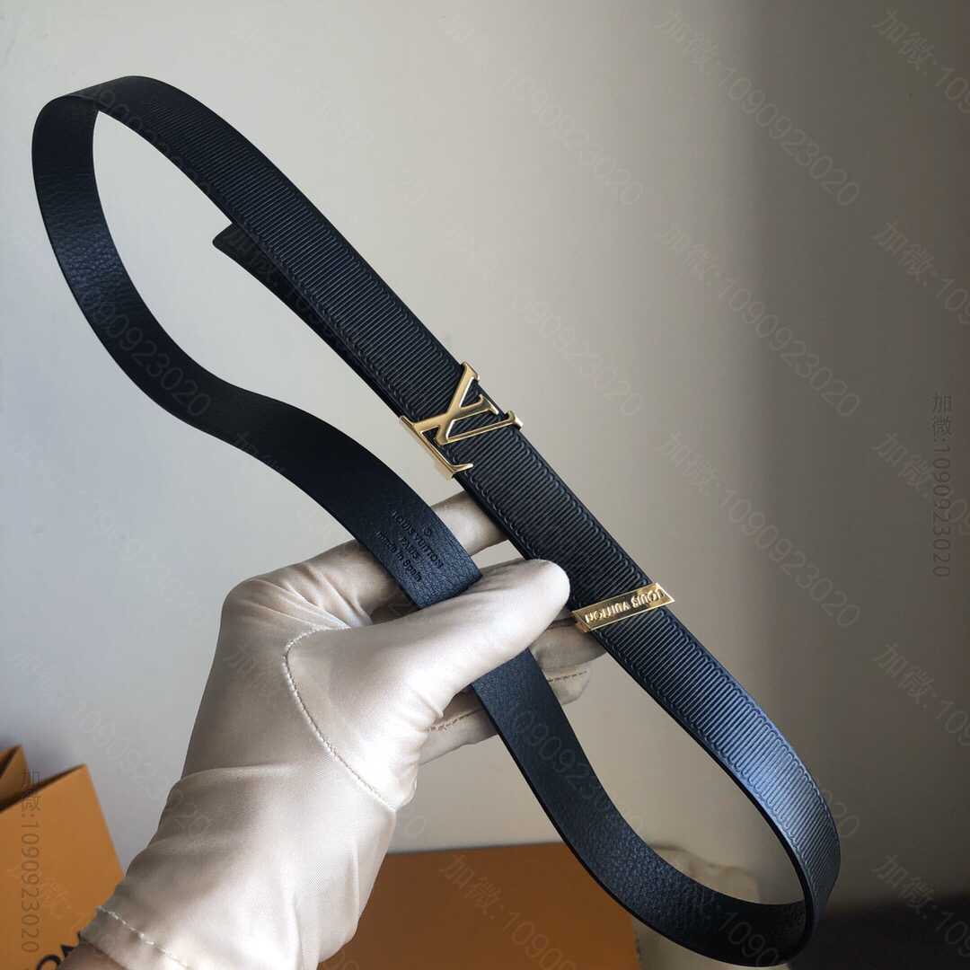LV/路易威登 女款压纹小牛皮LV initiales带扣腰带 LV女士腰带 M78379 