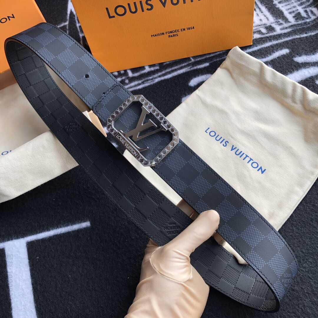 LV/路易威登 精钢字母方形挂扣LV 40毫米双面外用腰带