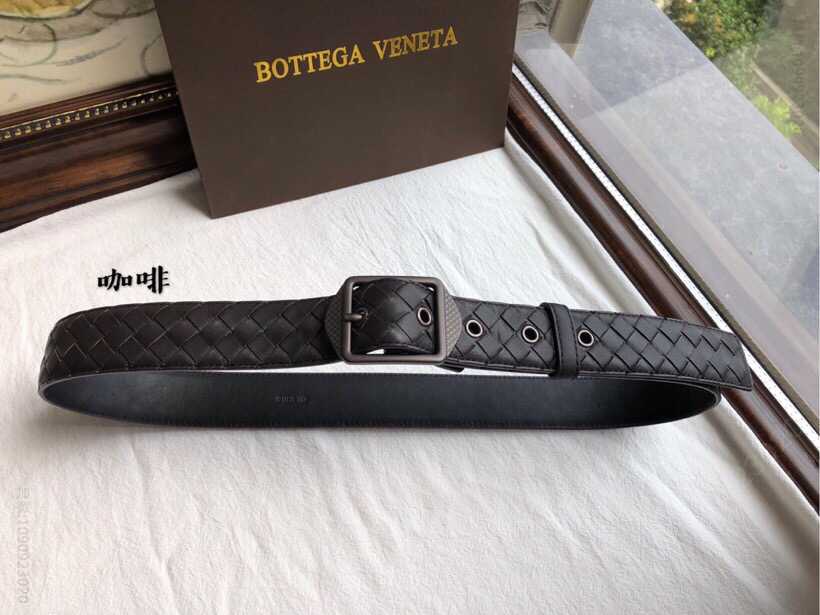 BOTTEGAVENETA葆碟家选用特种牛皮结合复古针式扣头男士腰带宽度35mm