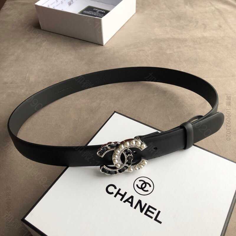 Chanel香奈儿 女士链条与名贵珍珠相融入饰扣女款3.0cm腰带