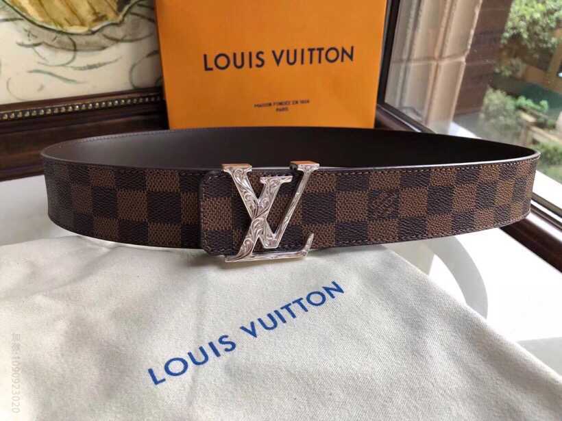 Louis Vuitton路易威登 古银字母扣棋盘格/老花男士3.8cm腰带