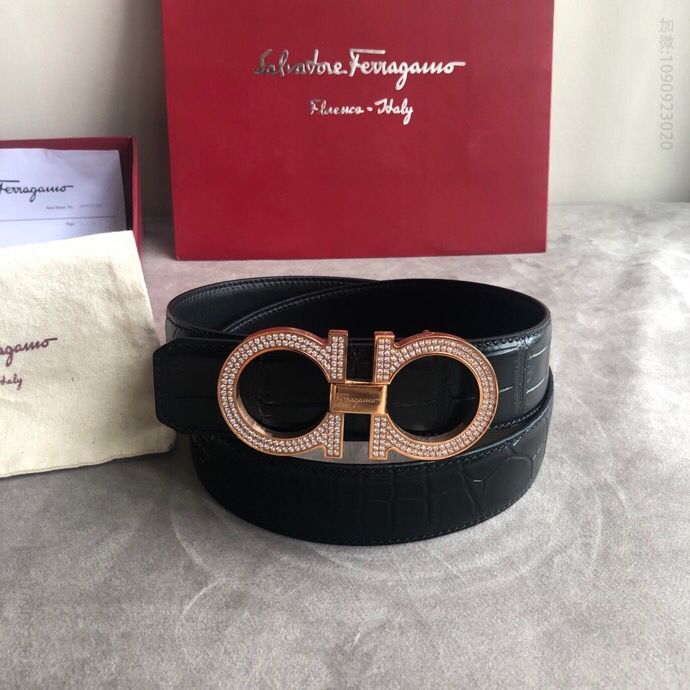 SalvatoreFerragamo菲拉格慕男士3.5cm精钢双圈镶嵌钻玫瑰金挂扣，进口牛皮压制鳄鱼纹腰带