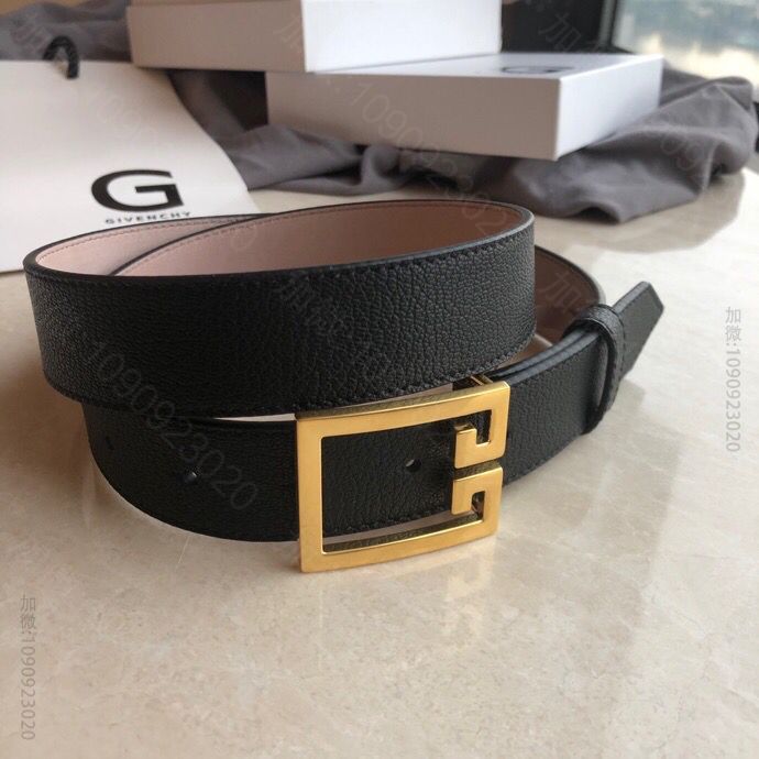 Givenchy纪梵希女士30毫米可调节搭扣开合头层牛皮腰带