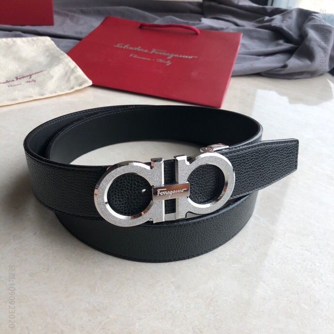 SalvatoreFerragamo菲拉格慕男士3.5cm精钢滚砂工艺金属夹扣头层牛皮珍珠纹理腰带
