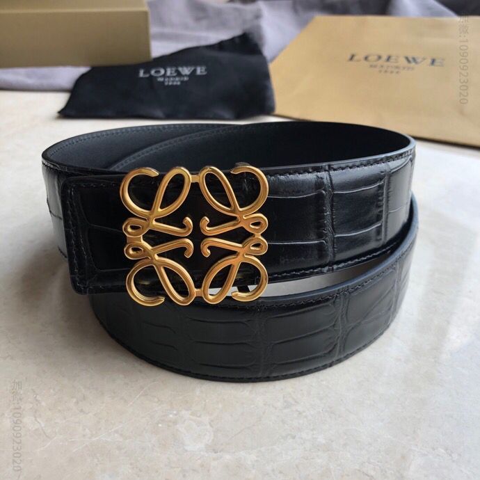 罗意威(Loewe) 进口牛皮压制鳄鱼纹理腰带