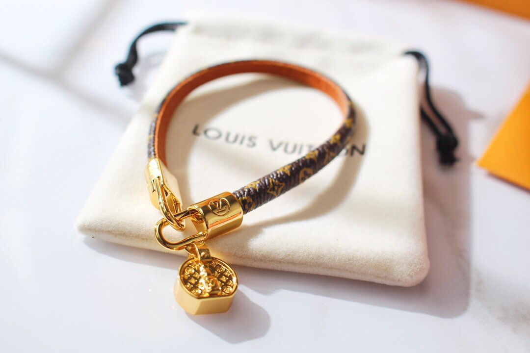 Louis Vuitton 路易威登 圆饼包包手链手绳