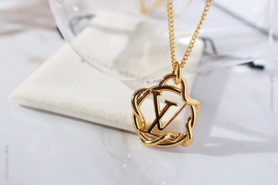 Louis Vuitton 路易威登 lv字母项链