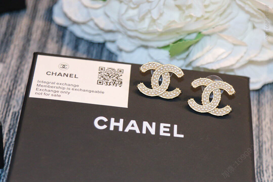 新款 CHANEL香奈儿双c珍珠耳钉耳环