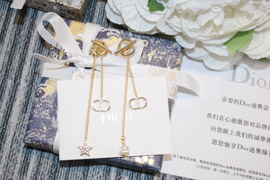 2023新款DIOR迪奥流苏CD 星星 珍珠耳钉耳环