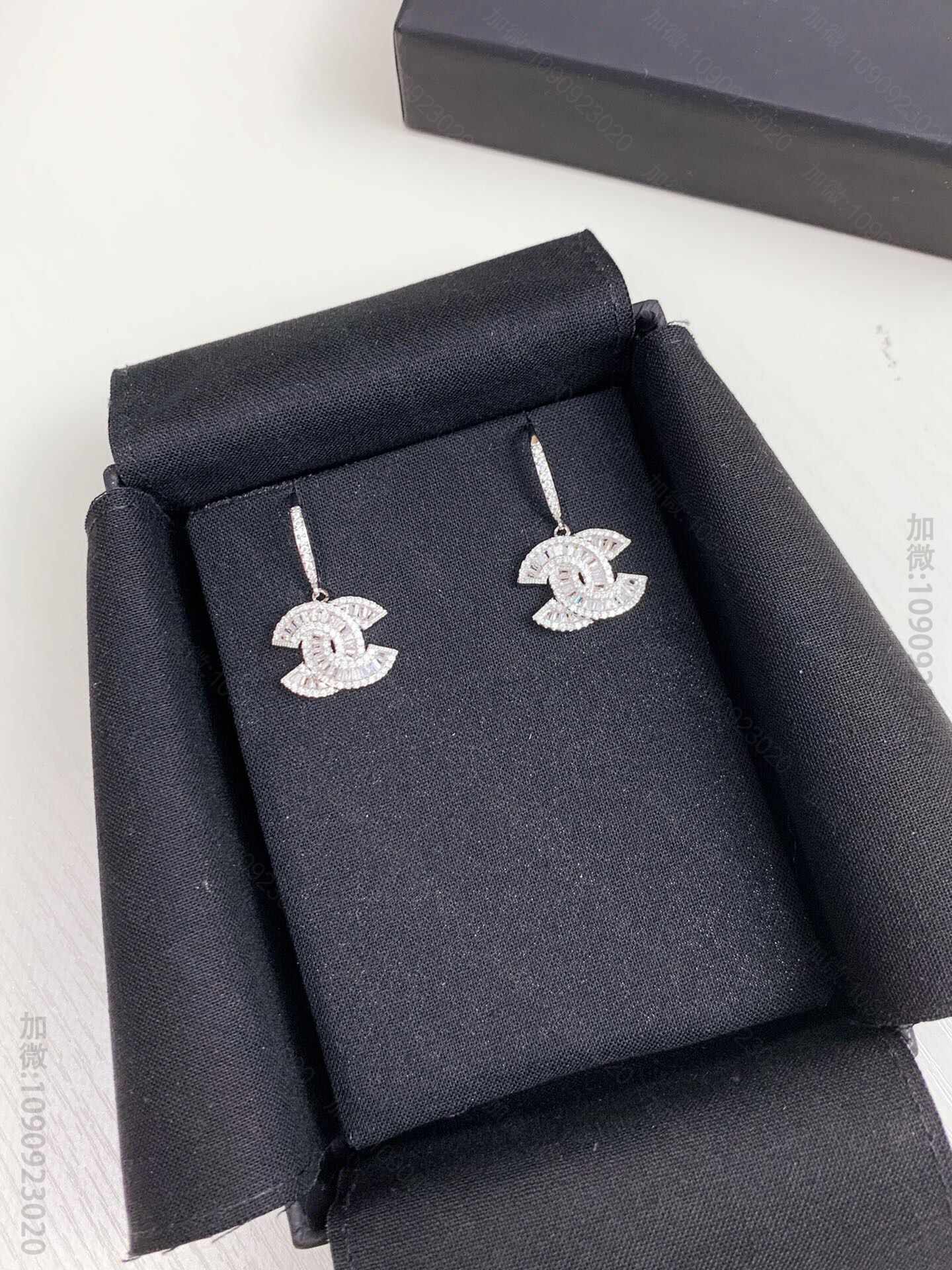 新品 CHANEL经典双C满钻 耳环 耳钉