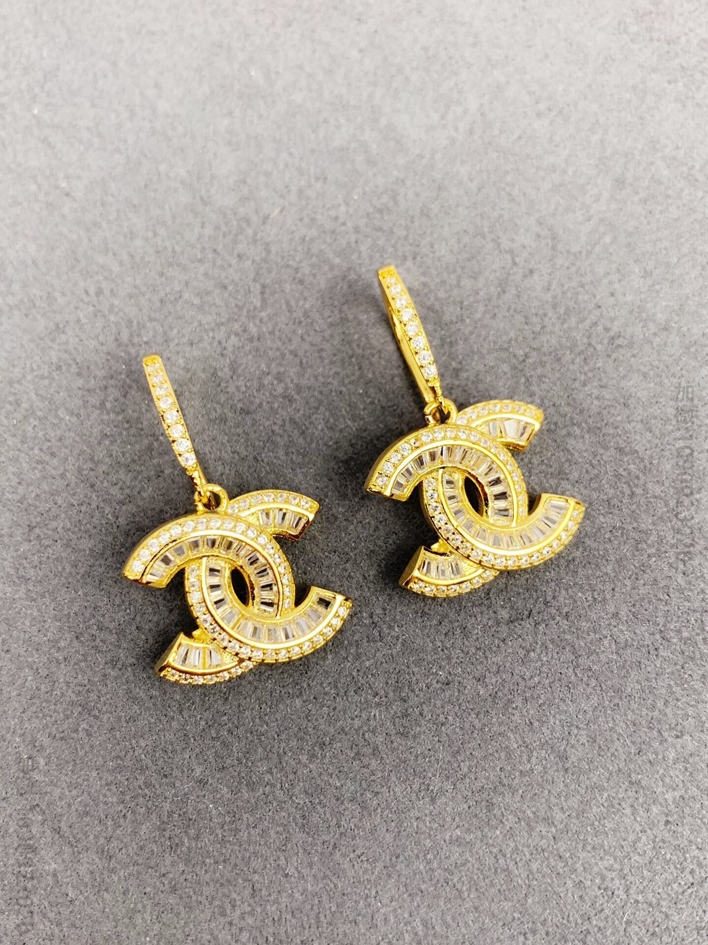 新品 CHANEL经典双C满钻 耳环 耳钉