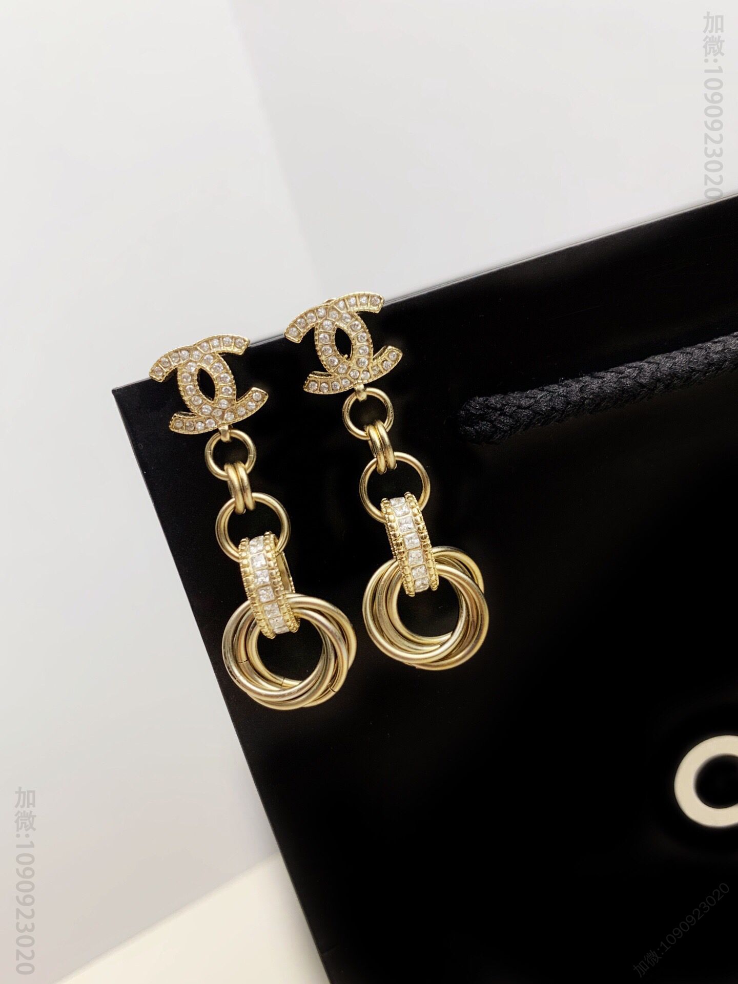 新品 CHANEL经典双C满钻 耳环 耳钉