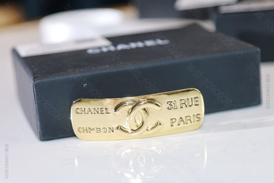 新款 CHANEL香奈儿金色发夹