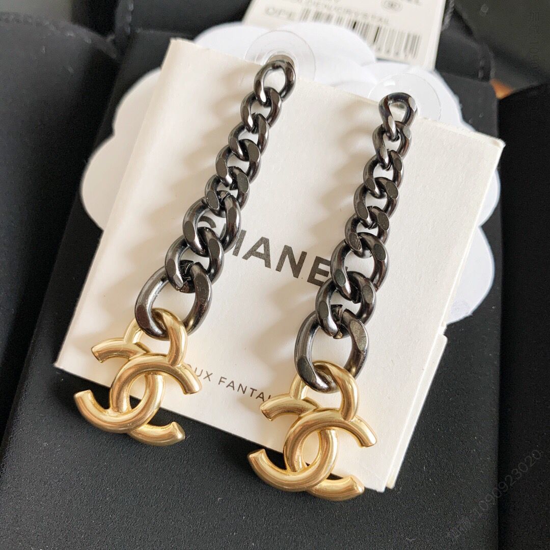 新款 CHANEL香奈儿双c耳钉耳环