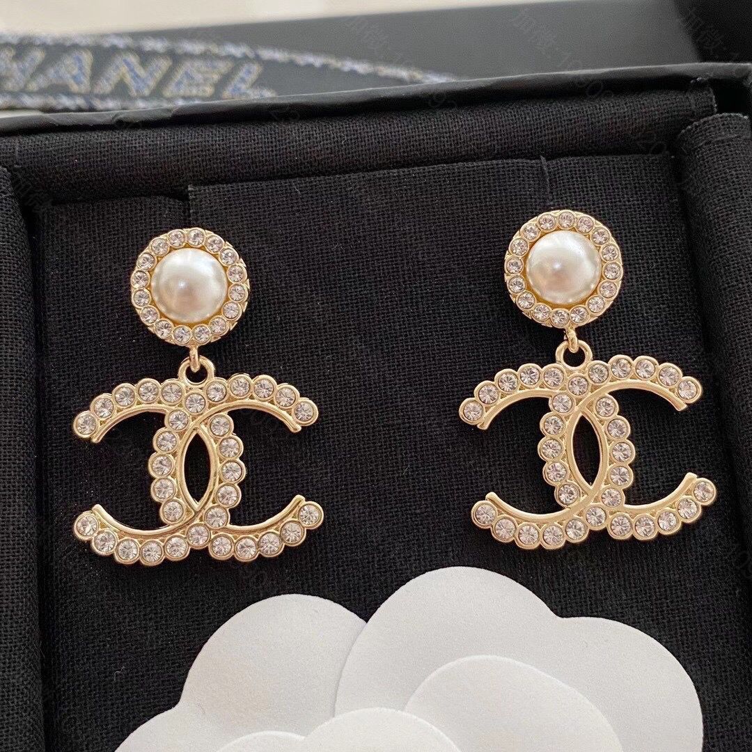 新款 CHANEL香奈儿双c珍珠耳钉耳环