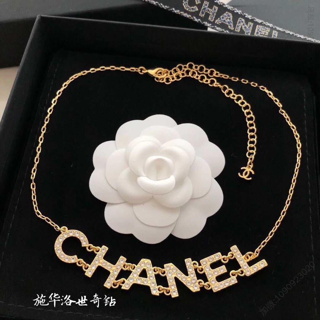 新款 CHANEL香奈儿满钻字母项链