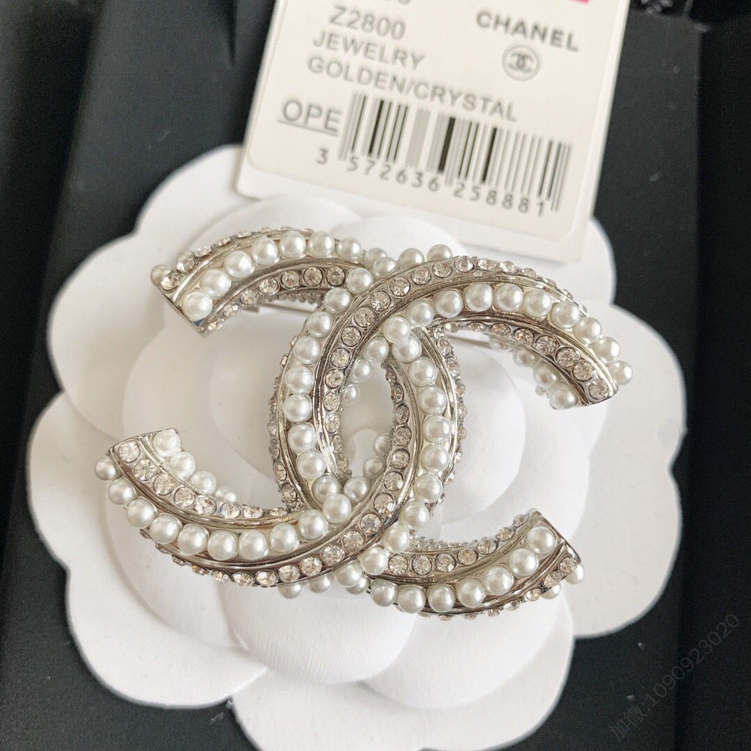 新款 CHANEL香奈儿双c珍珠胸针