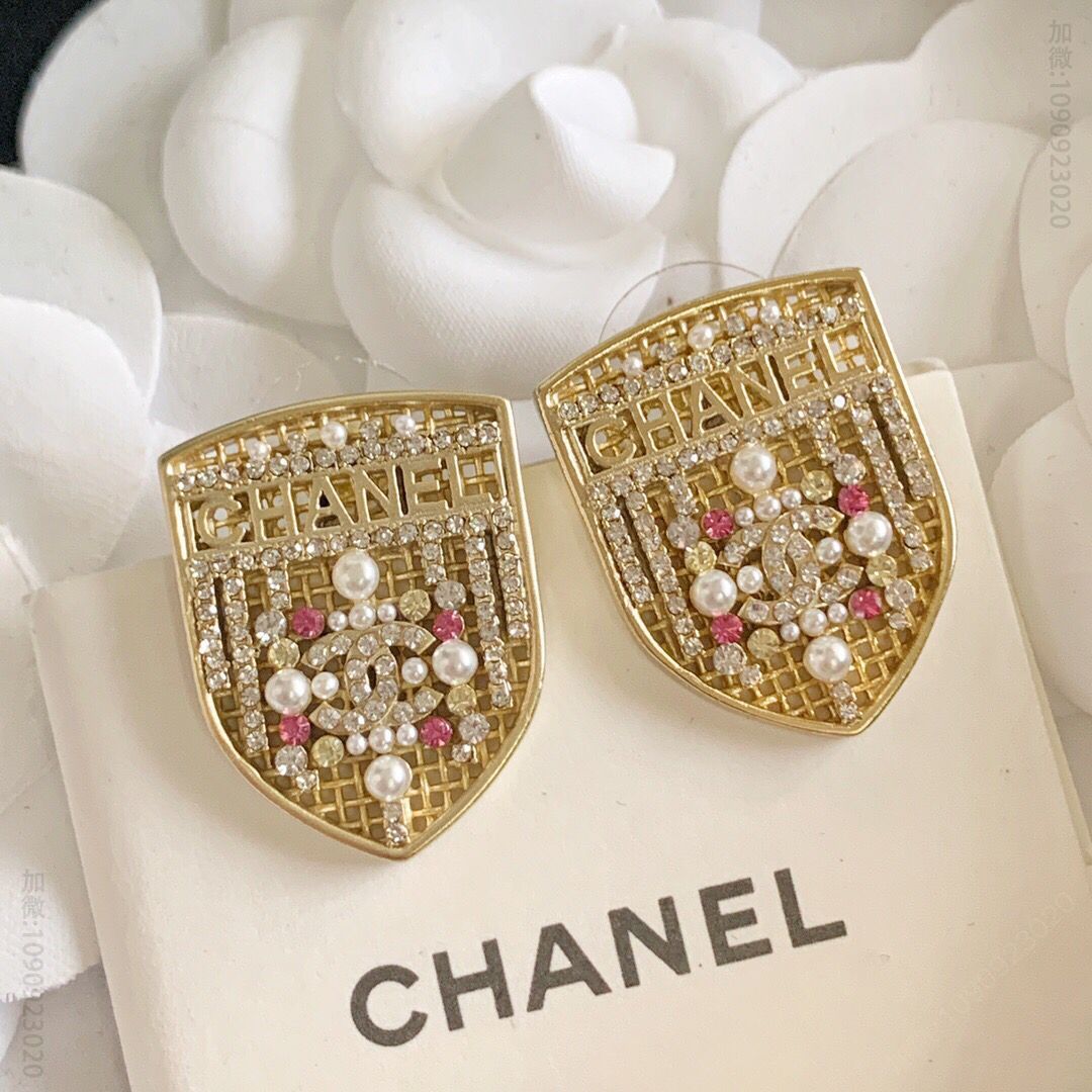 新款 CHANEL香奈儿双c盾牌耳钉耳环