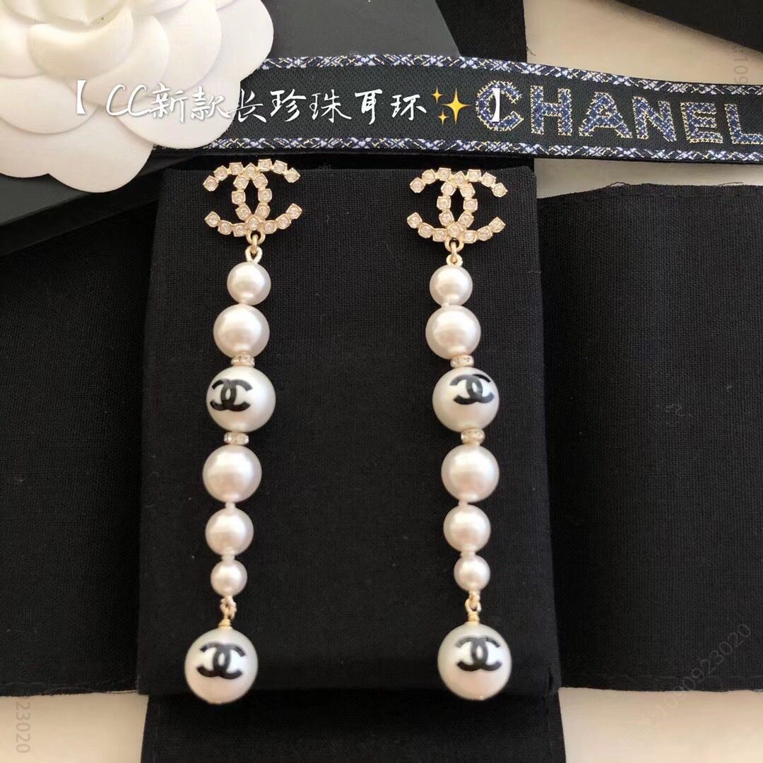 新款 CHANEL香奈儿双c长款珍珠耳钉耳环