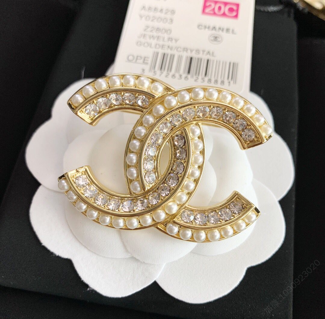 新款 CHANEL香奈儿双c珍珠胸针
