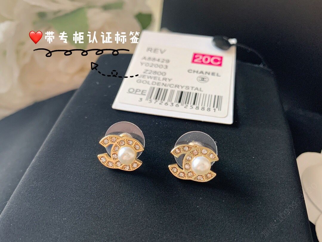 新款 CHANEL香奈儿双c珍珠耳钉耳环