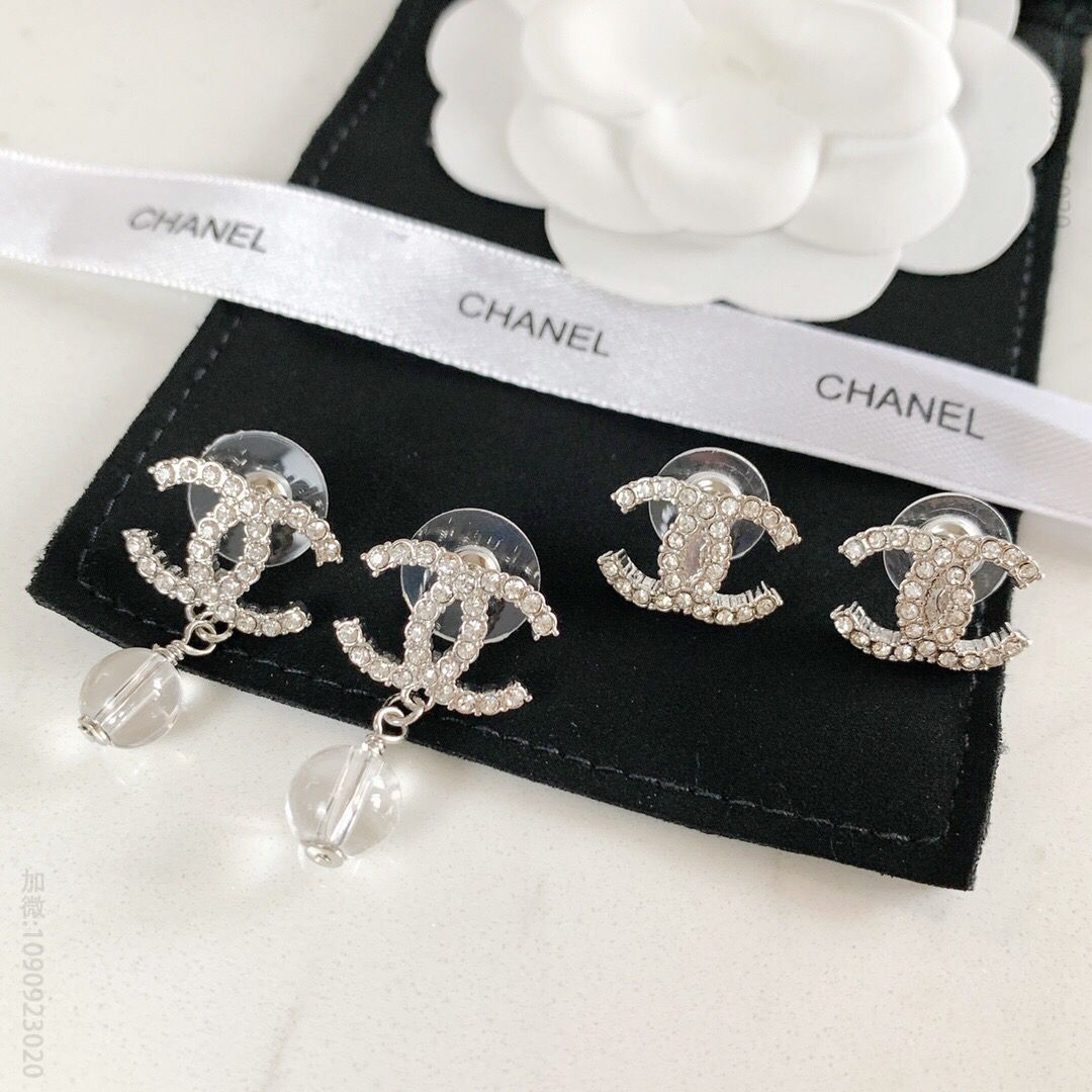 20新款CHANEL香奈儿双c满钻耳钉耳环