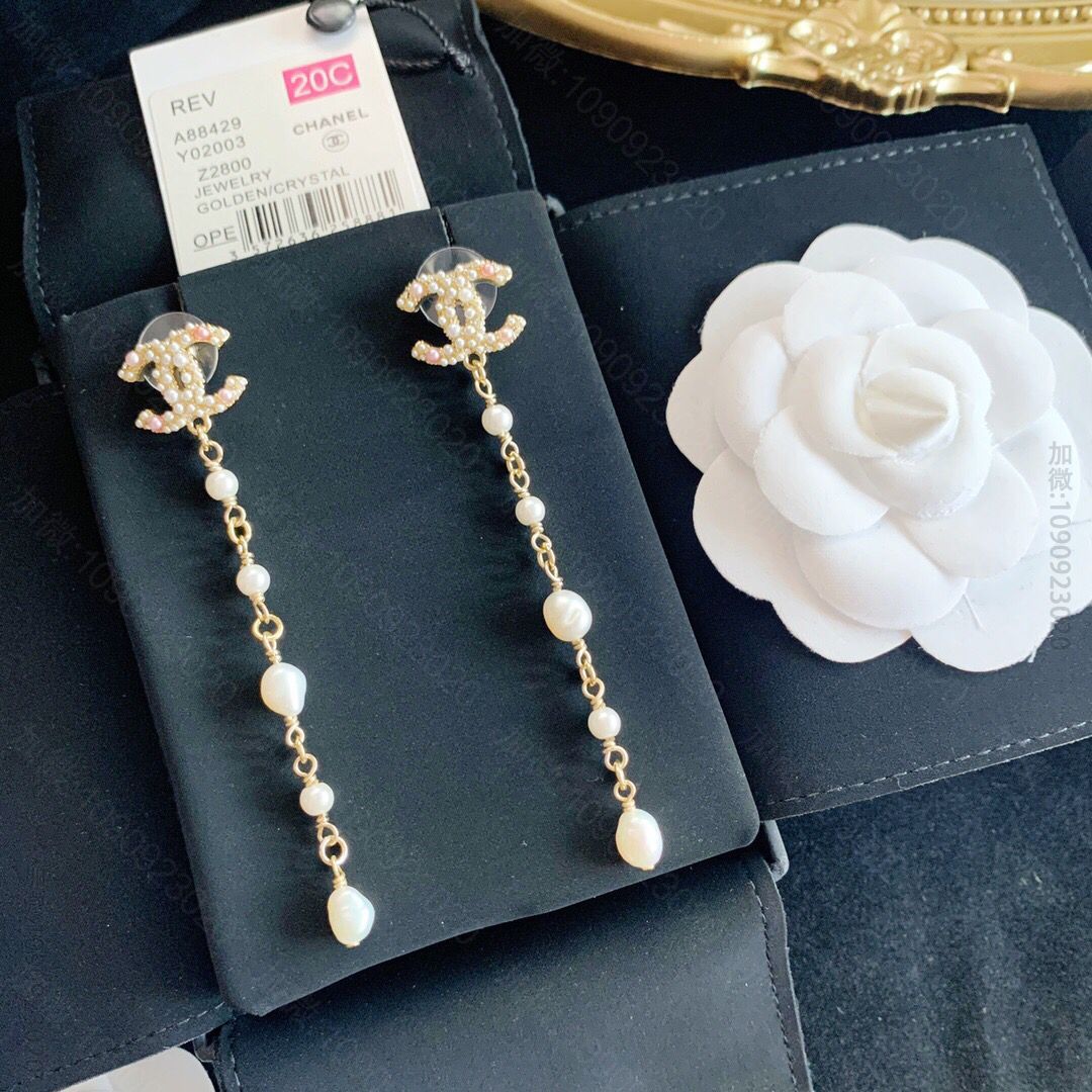 新款 CHANEL香奈儿长款双c粉珍珠耳钉耳环