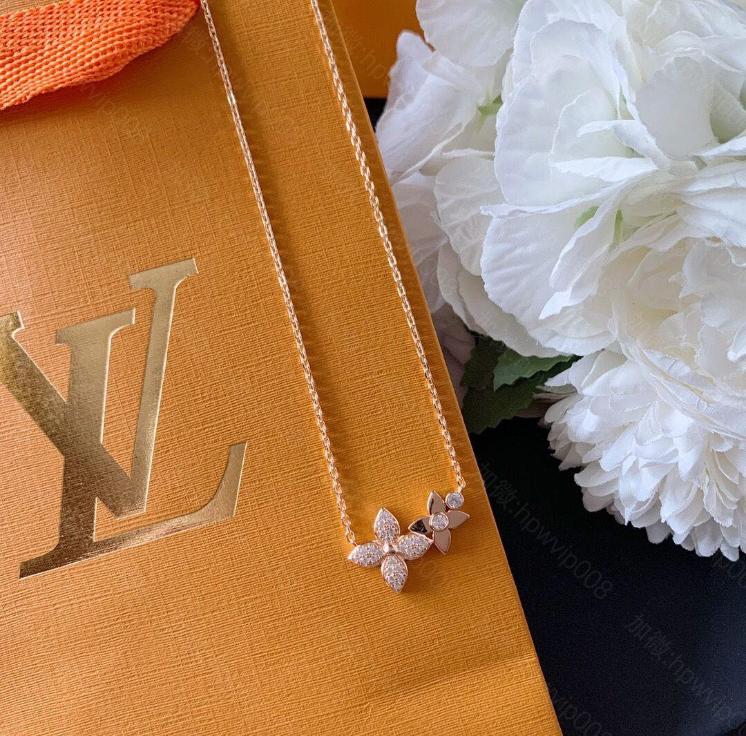 原单路易威登项链 Louis Vuitton 路易威登 lv满钻四叶草项链 路易威登项链 