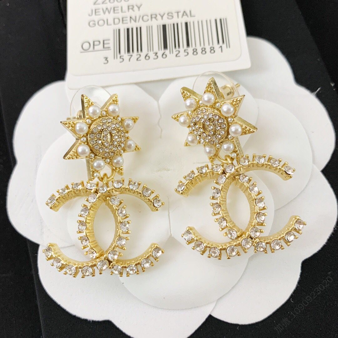 新款 CHANEL香奈儿双c耳钉耳环