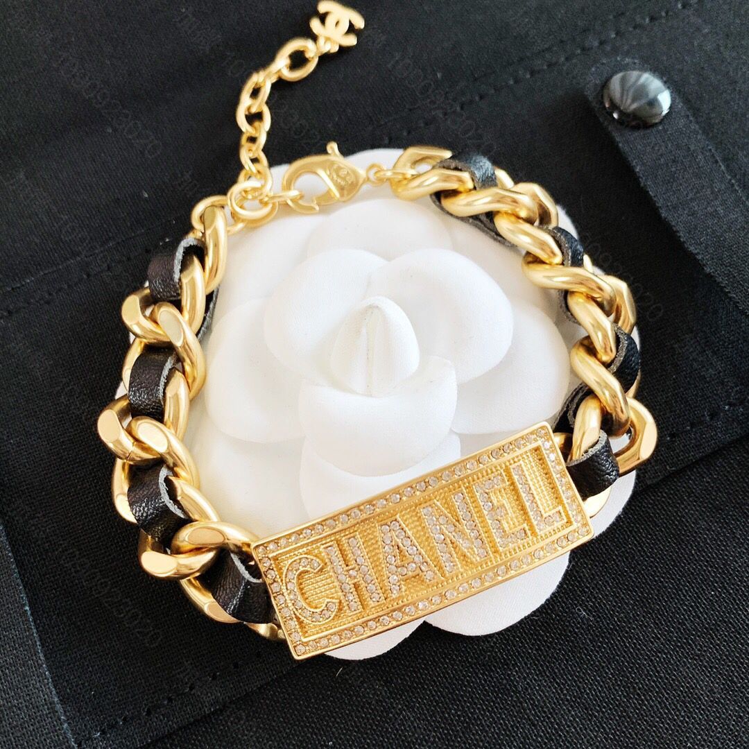 20新款CHANEL香奈儿字母黑皮绳手链