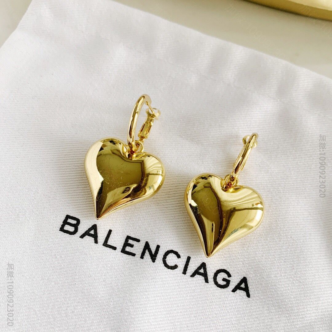 新品 巴黎世家 Balenciaga桃心耳环耳钉