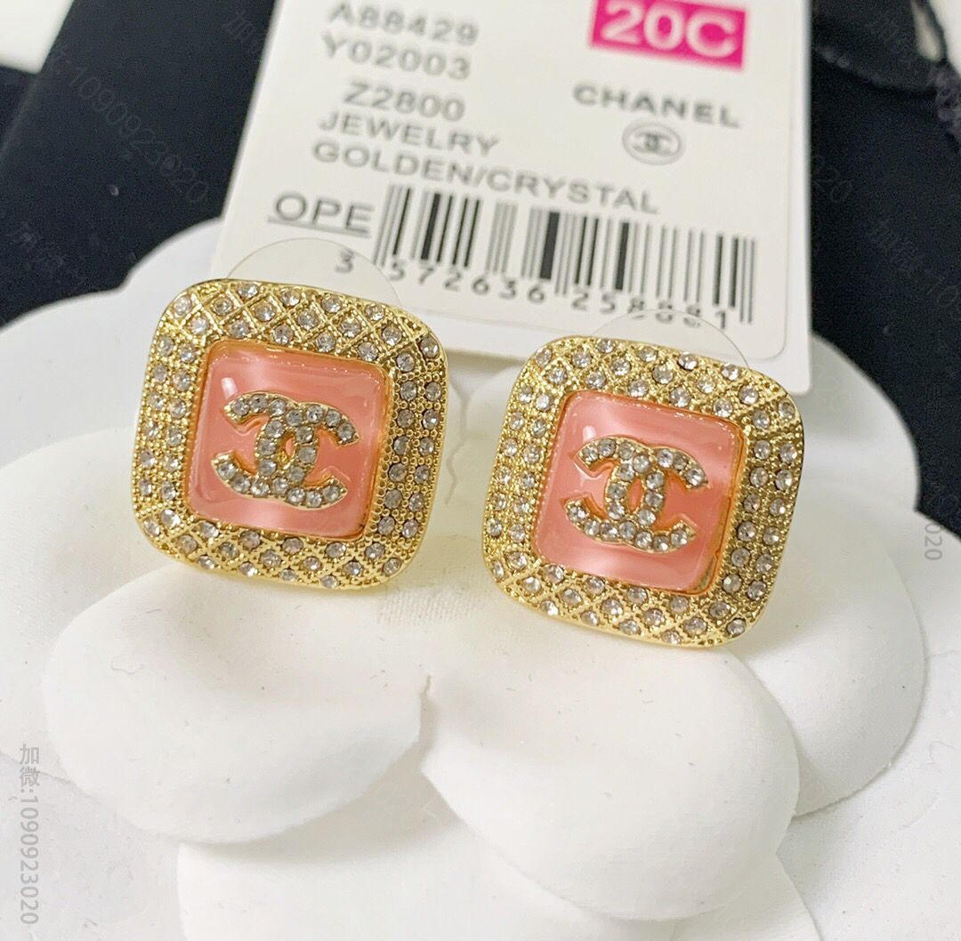新款 CHANEL香奈儿双c粉蛋白石耳钉耳环