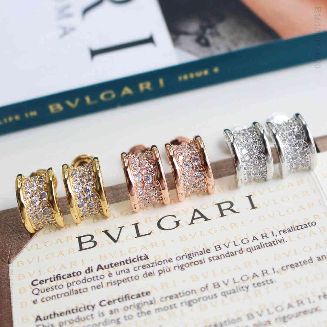 宝格丽BVLGAR 亚金材质 电镀k金层 镶嵌进口仿真钻 满钻小蛮腰耳钉耳环