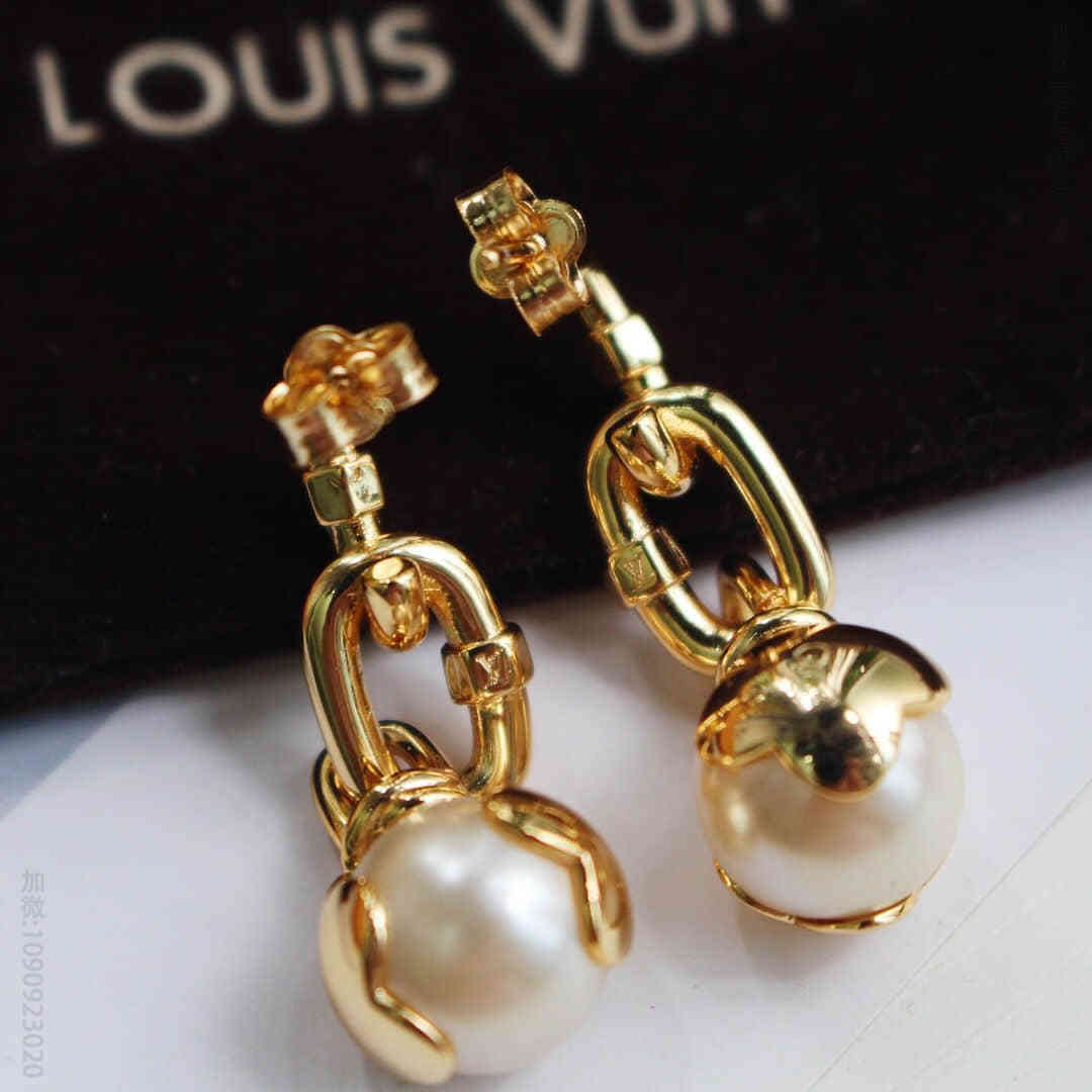 Louis Vuitton 路易威登 LV珍珠耳钉耳环