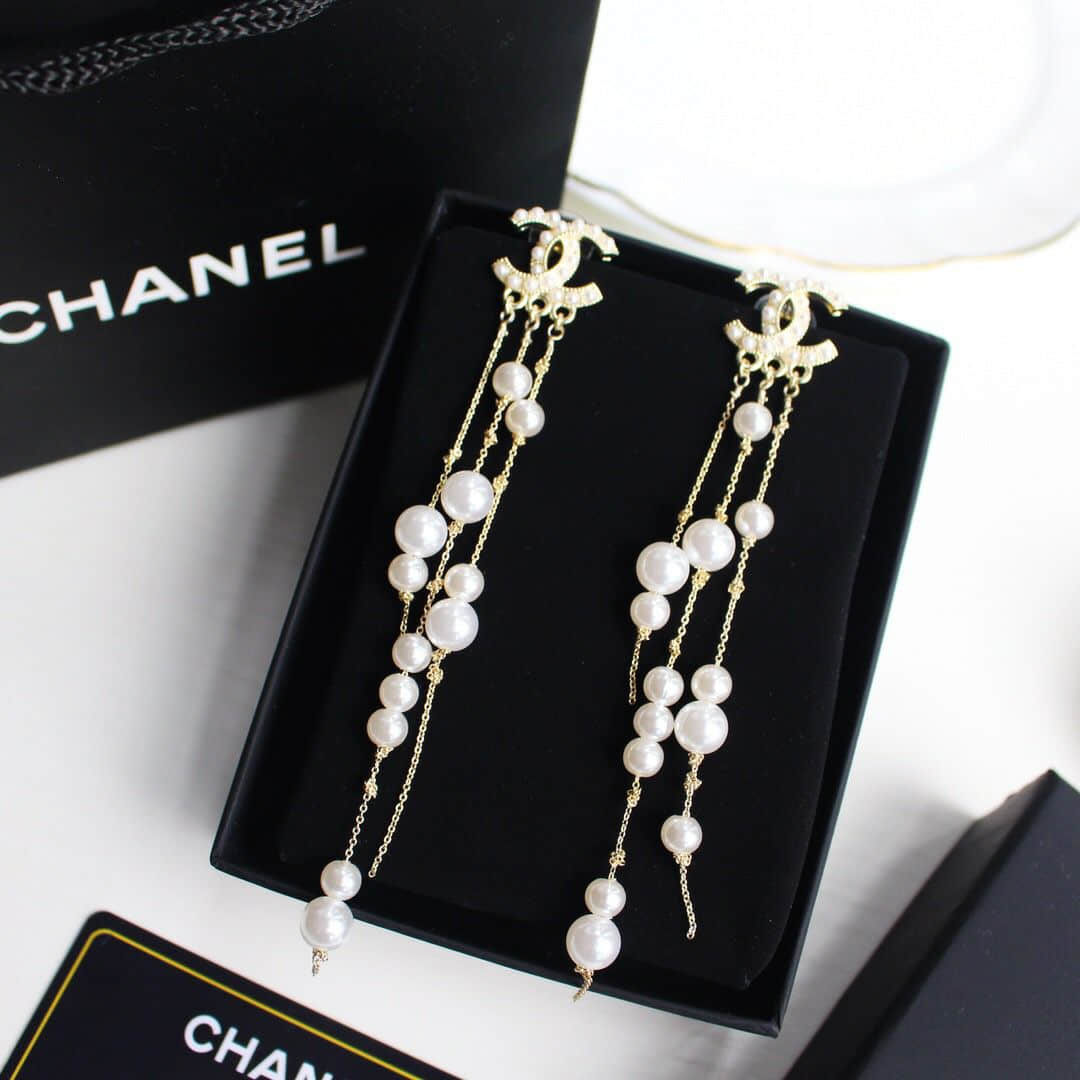 18新款系列 Chanel 香奈儿流苏珍珠耳钉耳环