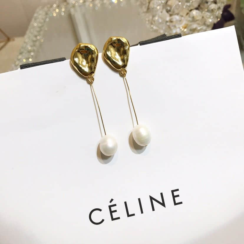 18冬季新款Celine几何珍珠耳钉耳环